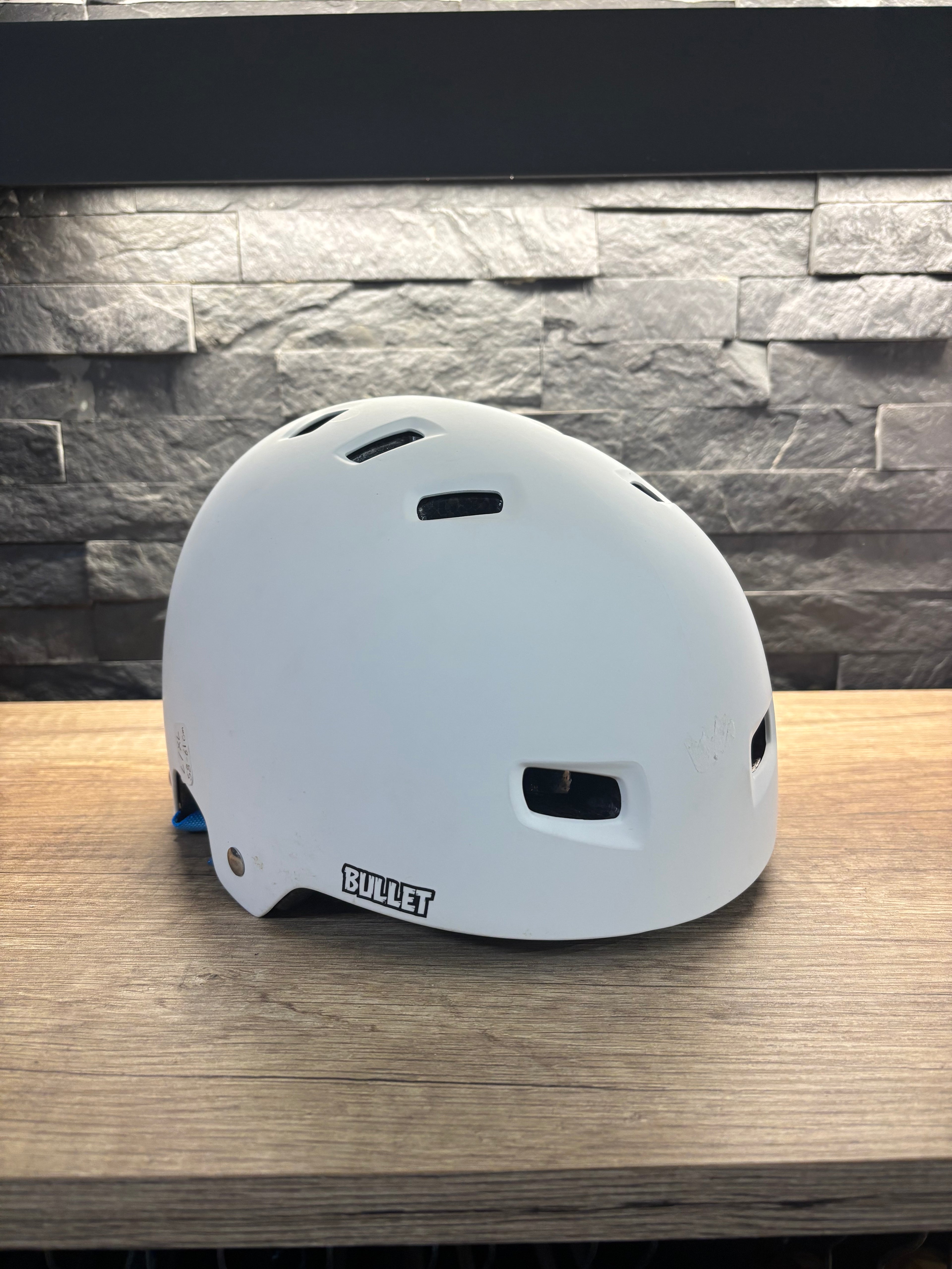 CASQUE BULLET x SANTA CRUZ