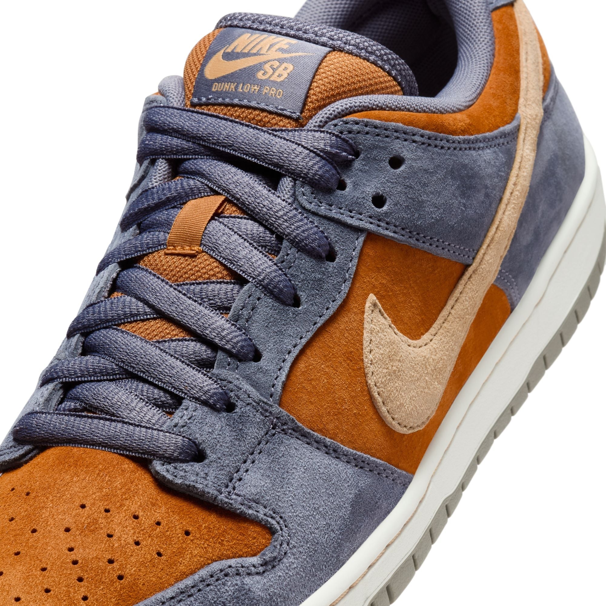 NIKE SB DUNK LOW PRO CARBON MONARCH
