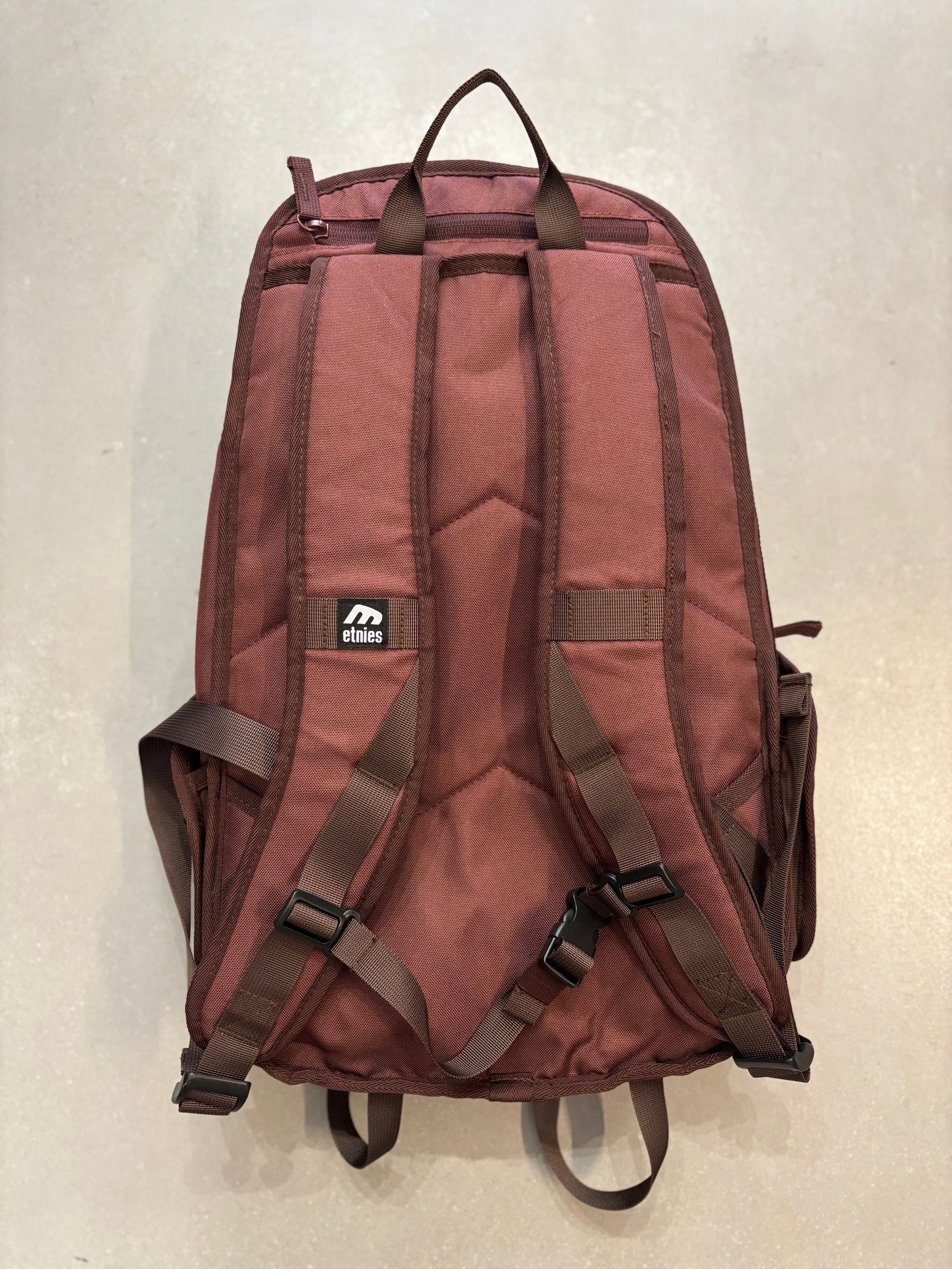 SAC A DOS ETNIES