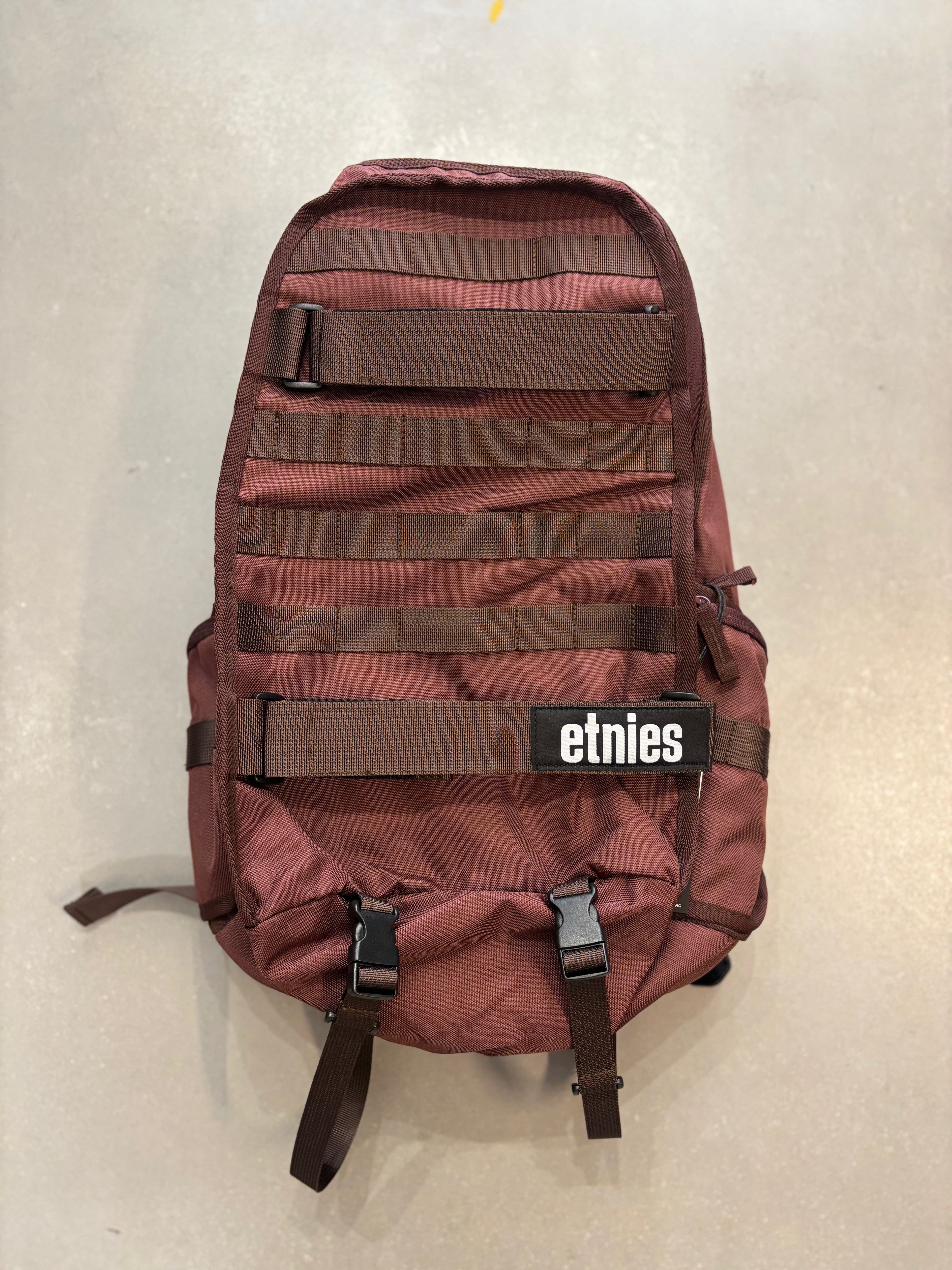 SAC A DOS ETNIES
