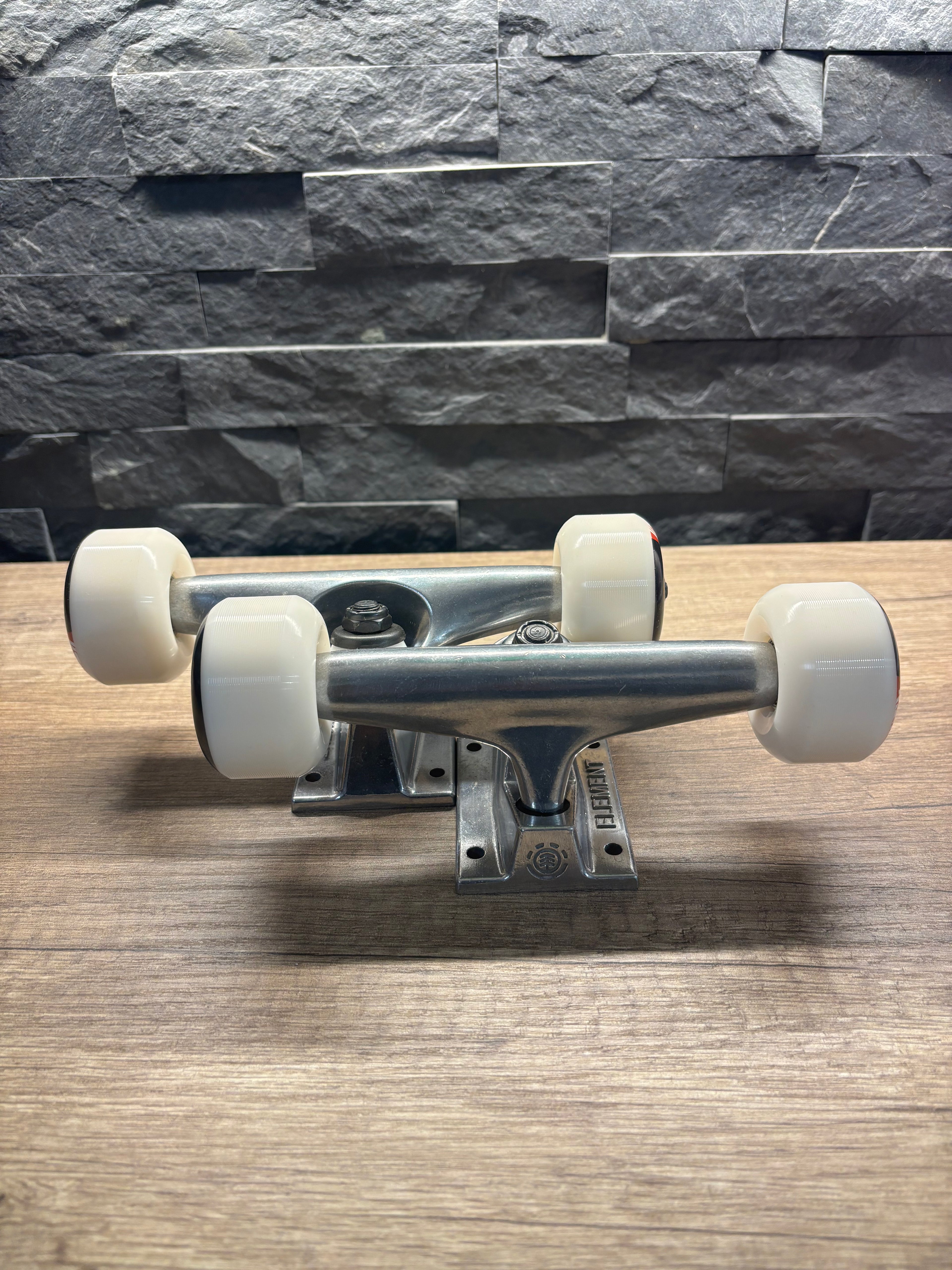 TRUCKS KIT COMPLET ELEMENT