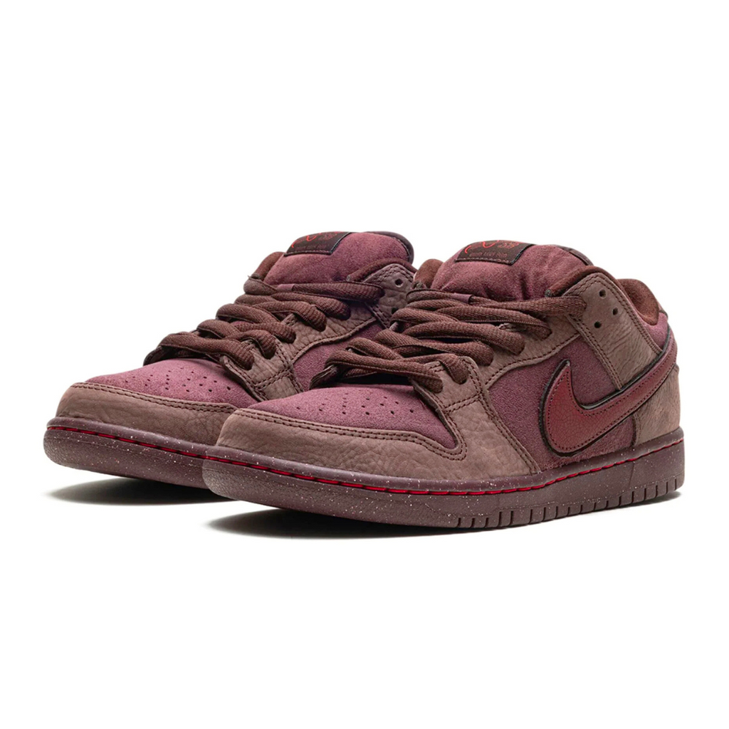 NIKE SB DUNK LOW PRO CITY OF LOVE