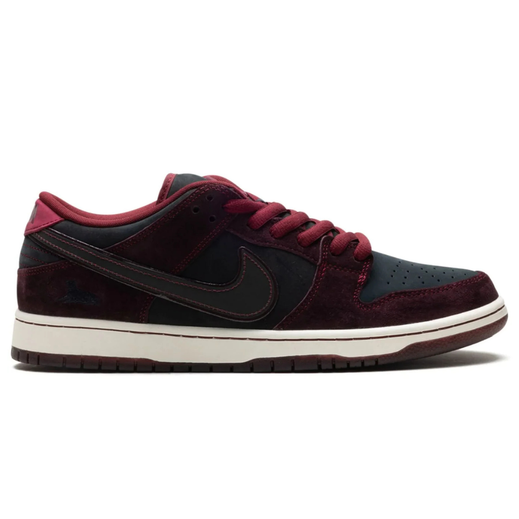 Dunk sb Riot skateshop