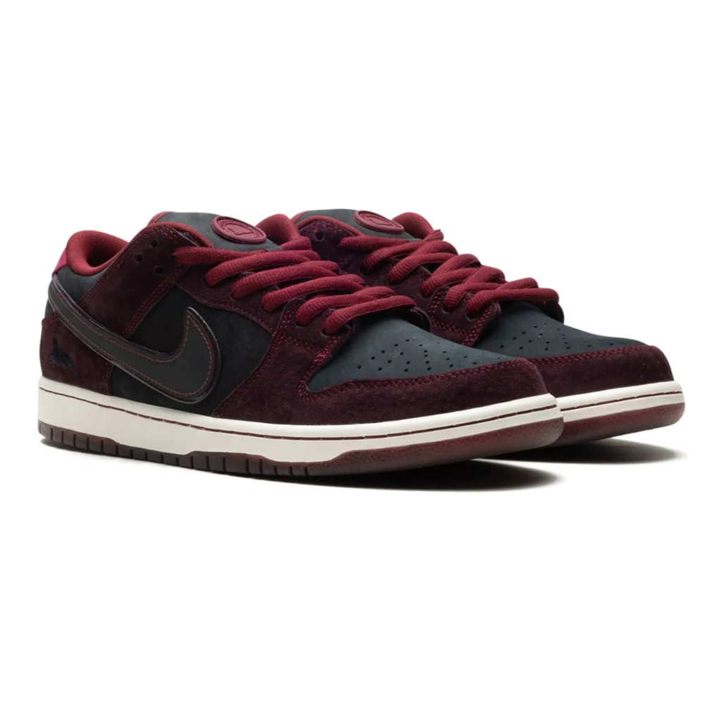 Dunk sb Riot skateshop