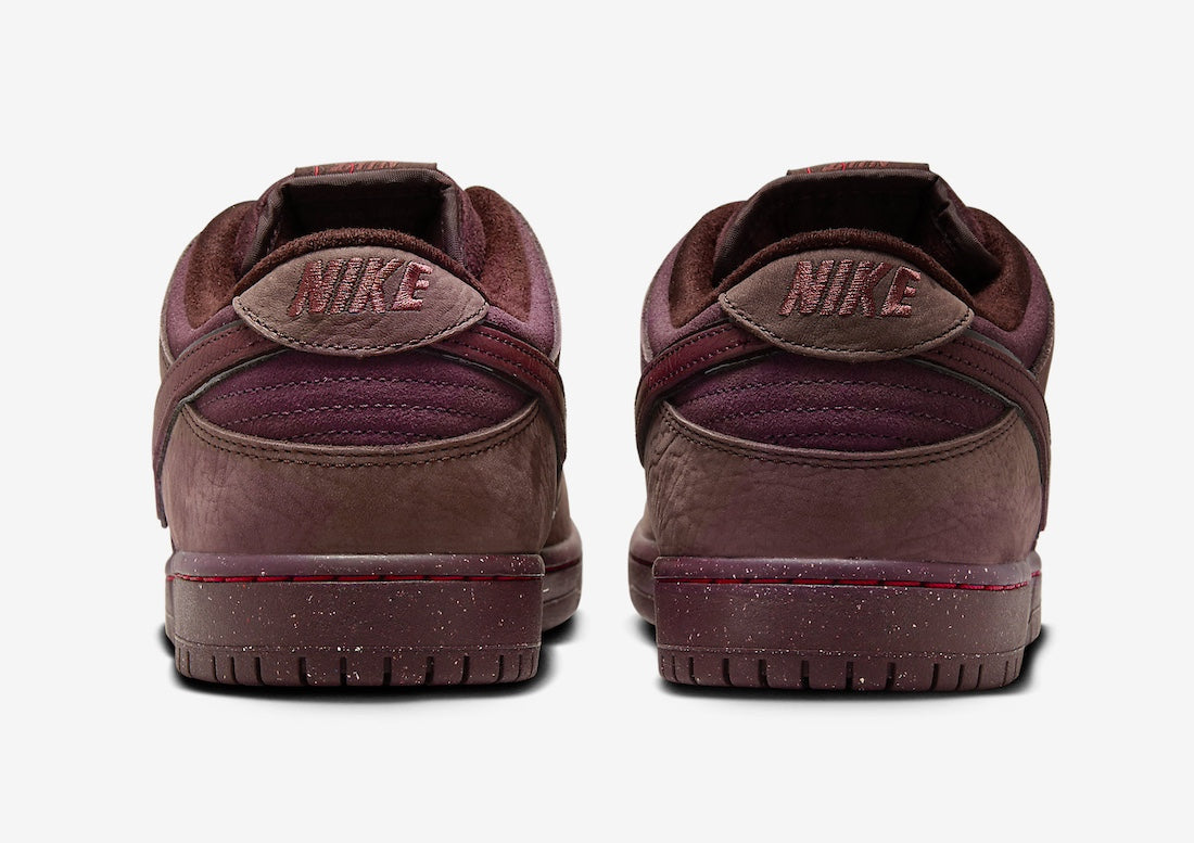 NIKE SB DUNK LOW PRO CITY OF LOVE