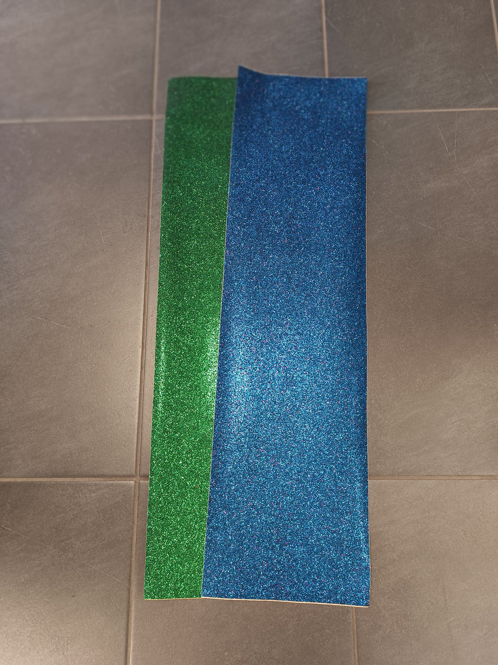 Grip Skate Crew Paillettes 9" x 33" – Style Brillant & Accroche Max